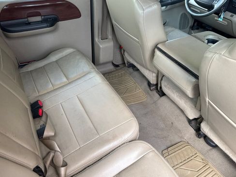 Used 2006 Ford F350 Lariat AWD/4WD image 16