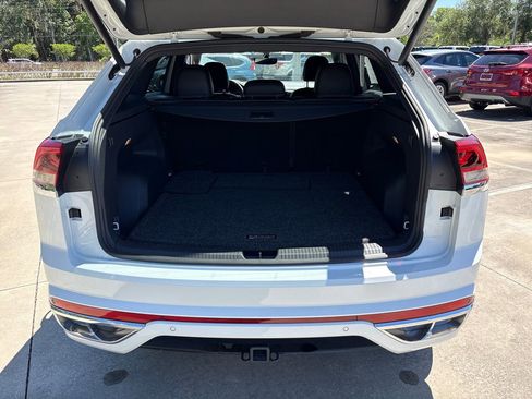 Used 2021 Volkswagen Atlas Cross Sport SE w/ V6 Towing Package image 29