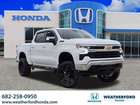 Used 2024 Chevrolet Silverado 1500 LT AWD/4WD image 1