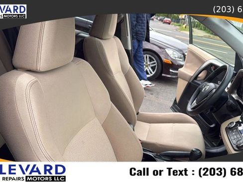 Used 2013 Toyota RAV4 XLE AWD/4WD image 37