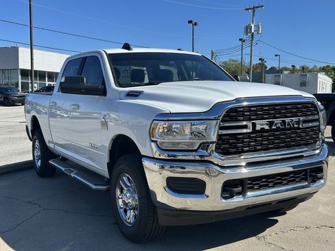 Used 2022 RAM 3500 Big Horn image 4
