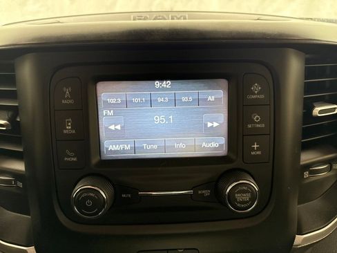 Used 2019 RAM 2500 Big Horn image 26