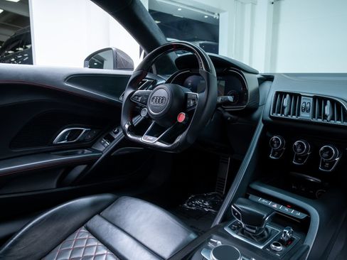 Used 2017 Audi R8 V10 AWD/4WD image 18