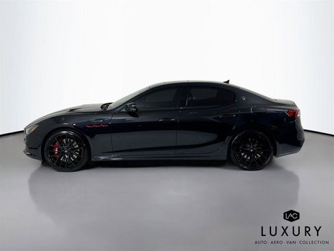 Used 2022 Maserati Ghibli Trofeo image 9