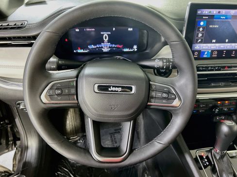 Used 2023 Jeep Compass Limited w/ Elite Group AWD/4WD image 11