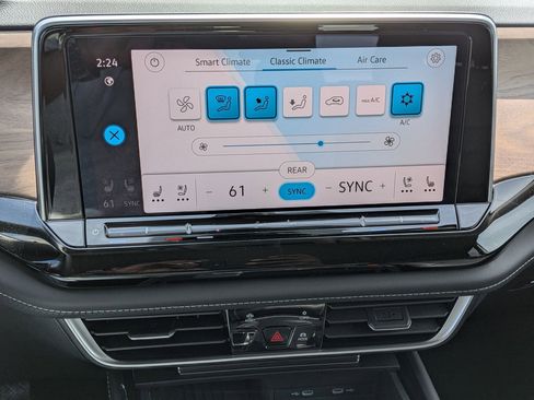 New 2026 Volkswagen Atlas SE FWD image 23