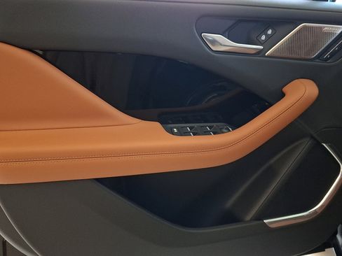 New 2024 Jaguar I-PACE R-Dynamic HSE image 9