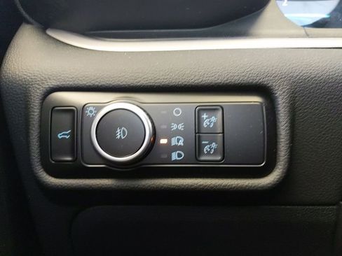 Used 2023 Ford Explorer XLT w/ Equipment Group 202A AWD/4WD image 23