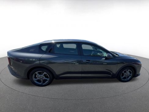 Used 2025 Kia K4 LXS image 16