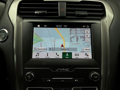 Used 2019 Ford Fusion SE FWD image 31