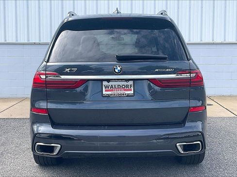 Used 2022 BMW X7 xDrive40i w/ M Sport Package AWD/4WD image 5