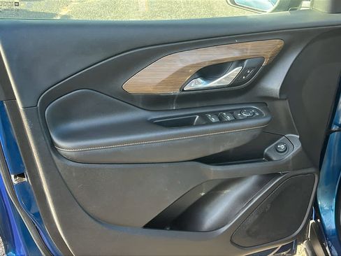 Used 2019 GMC Terrain SLE w/ Driver Convenience Package image 9