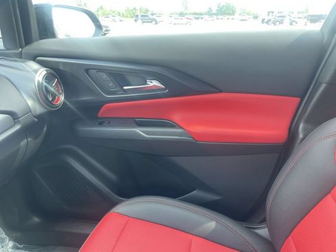 Used 2025 Chevrolet Equinox EV RS FWD image 21