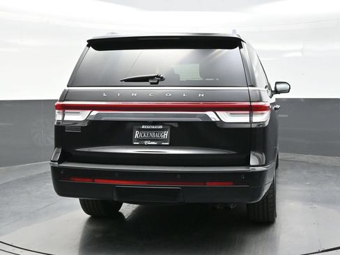 Used 2022 Lincoln Navigator Reserve AWD/4WD image 6