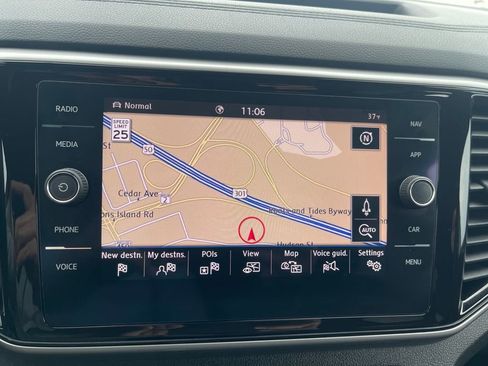 Used 2020 Volkswagen Atlas Cross Sport SEL Premium image 18