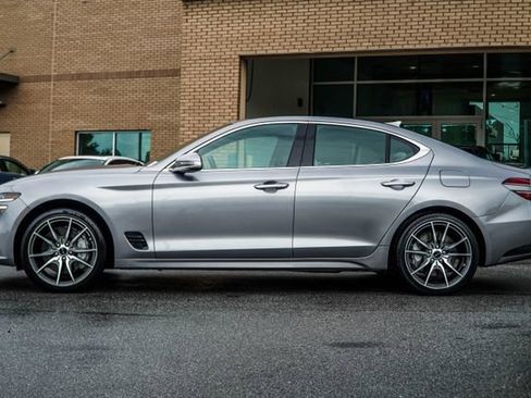 Used 2025 Genesis G70 2.5T AWD/4WD image 10