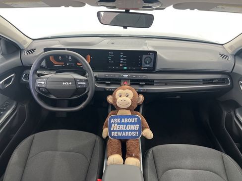 Used 2025 Kia K4 FWD image 18
