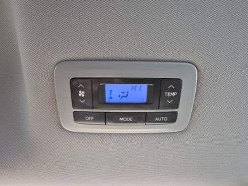 Used 2018 Toyota Sienna XLE Premium image 32