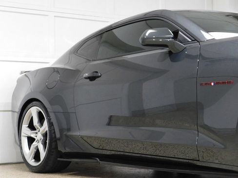 Used 2018 Chevrolet Camaro SS RWD image 11