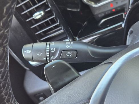 Used 2022 GMC Sierra 1500 SLT w/ SLT Convenience Package image 27