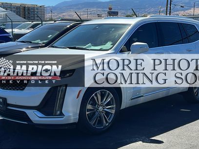 Used 2022 Cadillac XT6 Premium Luxury