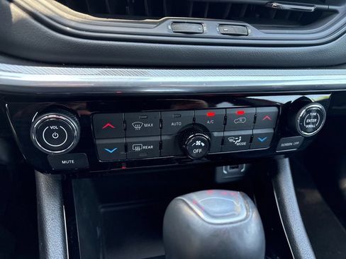 Used 2023 Jeep Compass Limited AWD/4WD image 30