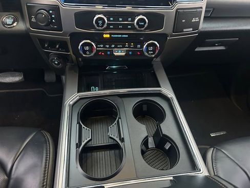 Used 2022 Ford F350 Platinum image 15