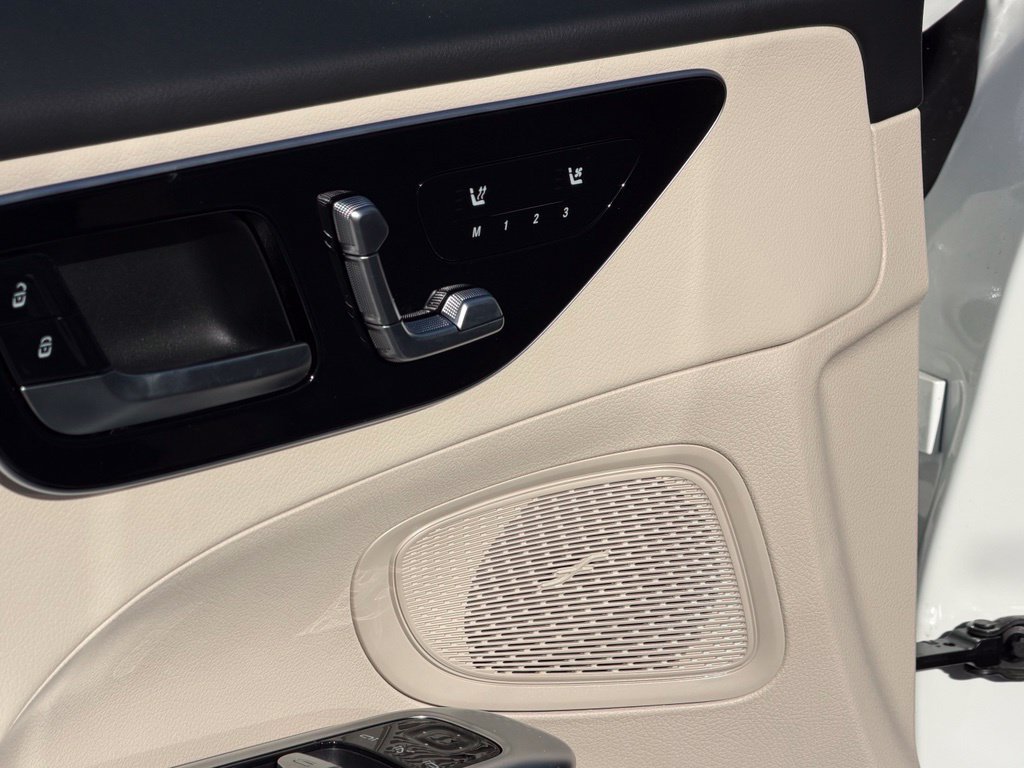 New 2026 Mercedes-Benz C 300 4MATIC Sedan image 18