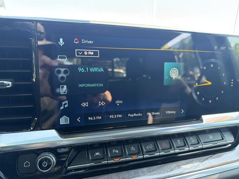 Used 2023 Chevrolet Silverado 1500 LTZ w/ LTZ Premium Package image 23