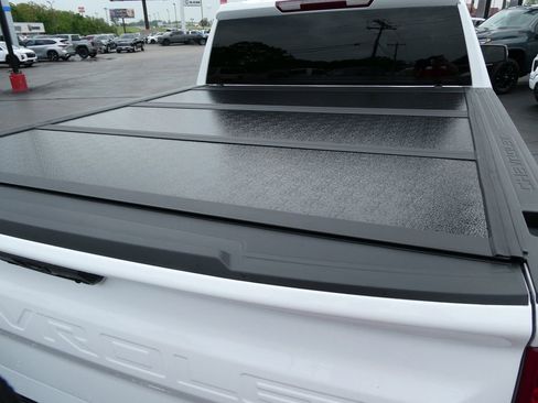 Certified 2024 Chevrolet Silverado 1500 LT w/ Z71 Off-Road Package AWD/4WD image 8