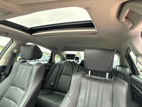 Used 2021 Honda Accord Touring image 12