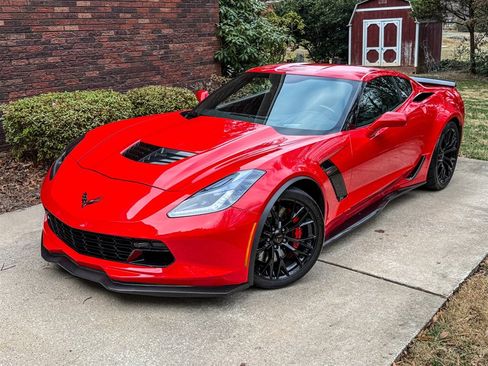 Used 2019 Chevrolet Corvette Z06 image 3