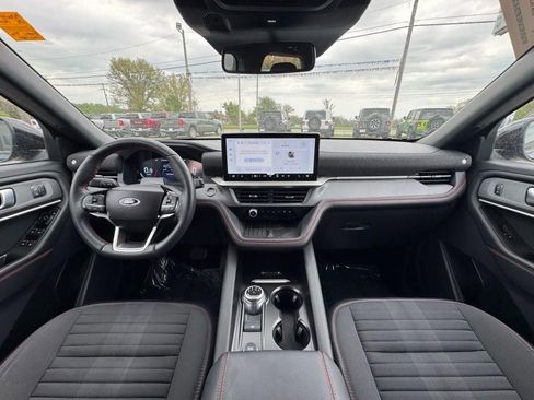 Used 2025 Ford Explorer ST-Line w/ Premium Package AWD/4WD image 18