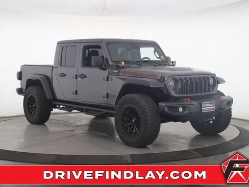 Used 2024 Jeep Gladiator Rubicon w/ Technology Group AWD/4WD image 1