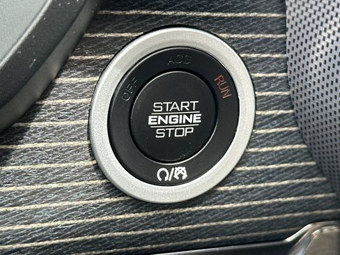 Used 2020 RAM 1500 Limited AWD/4WD image 25