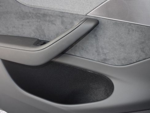 Used 2026 Tesla Model Y AWD image 17
