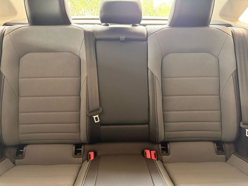 Used 2025 Volkswagen Jetta SE image 32