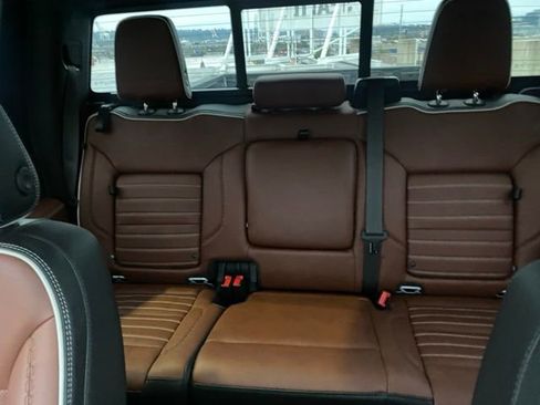 Used 2024 GMC Sierra 3500 Denali Ultimate image 18