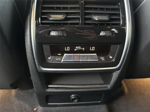 Used 2022 BMW X5 xDrive40i w/ Premium Package image 22