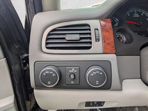 Used 2013 GMC Yukon SLT w/ SLT-2 Equipment Package image 21