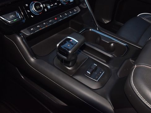 Used 2024 GMC Sierra 1500 AT4X image 30