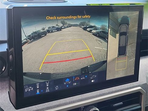 Used 2024 Toyota Tacoma Trailhunter image 26