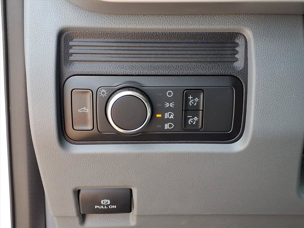 New 2025 Ford F350 XL AWD/4WD image 15