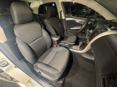Used 2012 Toyota Corolla S image 10
