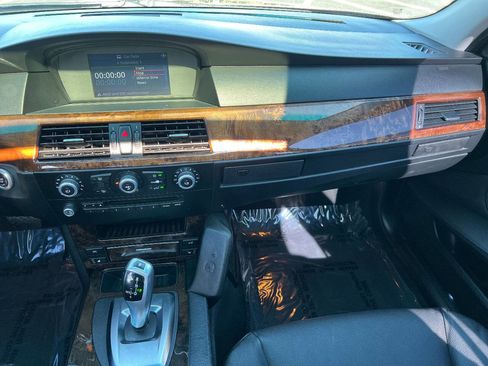 Used 2009 BMW 528i xDrive Sedan image 30