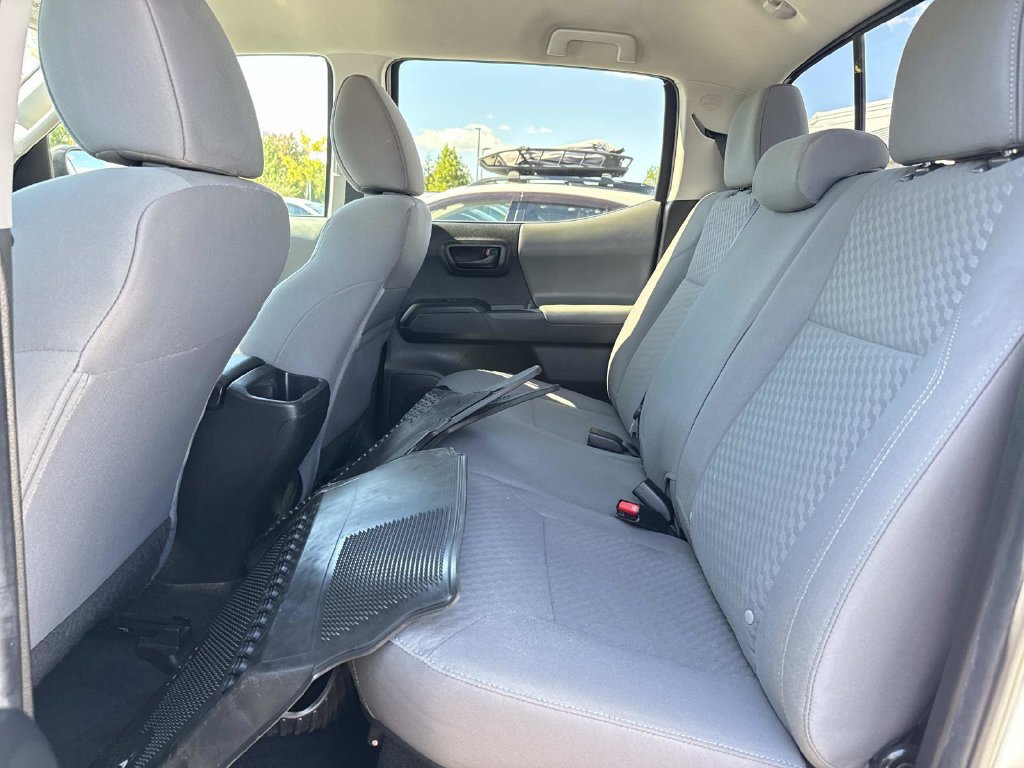 Used 2022 Toyota Tacoma SR AWD/4WD image 11