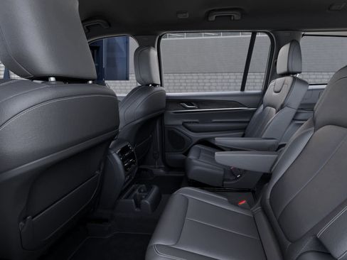 New 2025 Jeep Grand Cherokee L Limited image 23