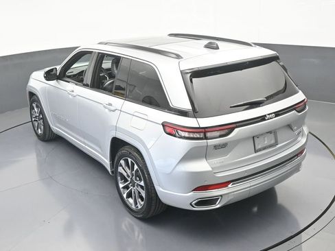 Used 2024 Jeep Grand Cherokee Overland w/ Luxury Tech Group IV image 57