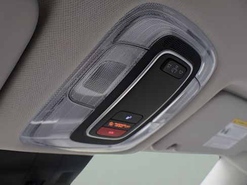 Used 2025 Hyundai Kona SEL FWD image 25