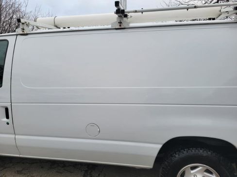 Used 2014 Ford E-350 and Econoline 350 Super Duty w/ Power Group image 10